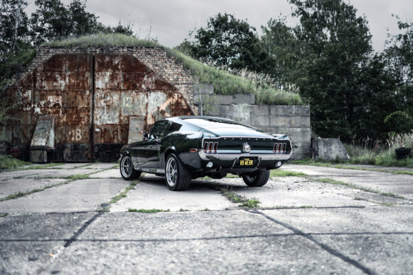 V8 Werk's 1967 Ford Mustang Fastback BULLITT