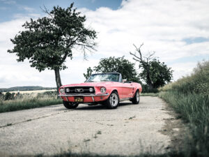 V8 Werk's 1966 Mustang Cabrio Playmate Pink